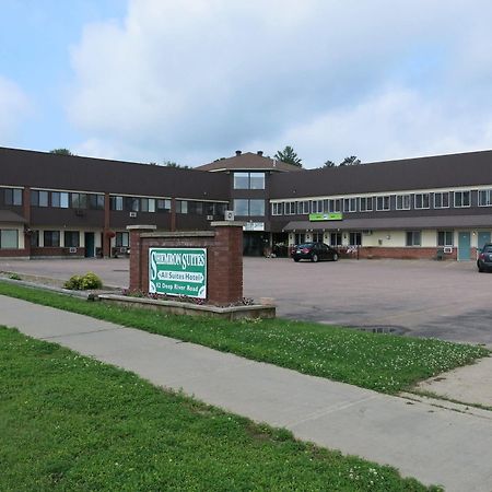 Shemron Suites Hotel Deep River Exterior foto